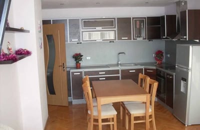 Location d’un appartement spacieux et lumineux, 75 m², quartier Bazar Levski, Varna, Bulgarie
